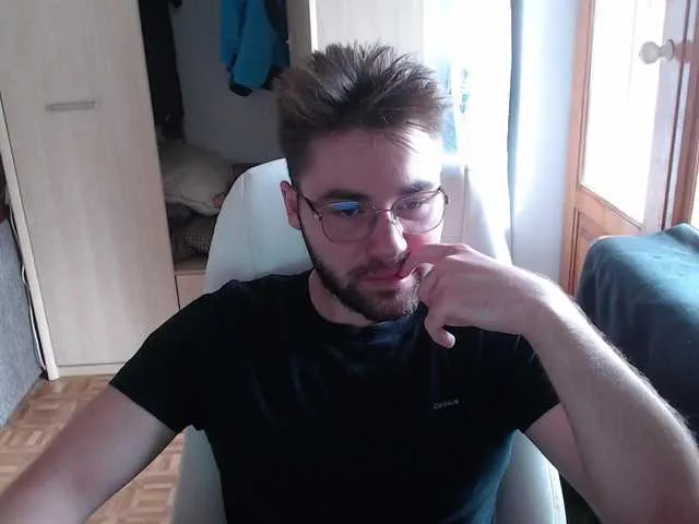 Live sex webcam photo for Yourchikk #276253586