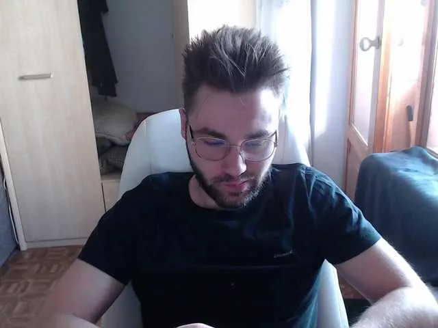 Live sex webcam photo for Yourchikk #276259440