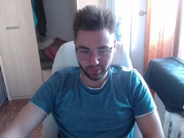 Live sex webcam photo for Yourchikk #276374299