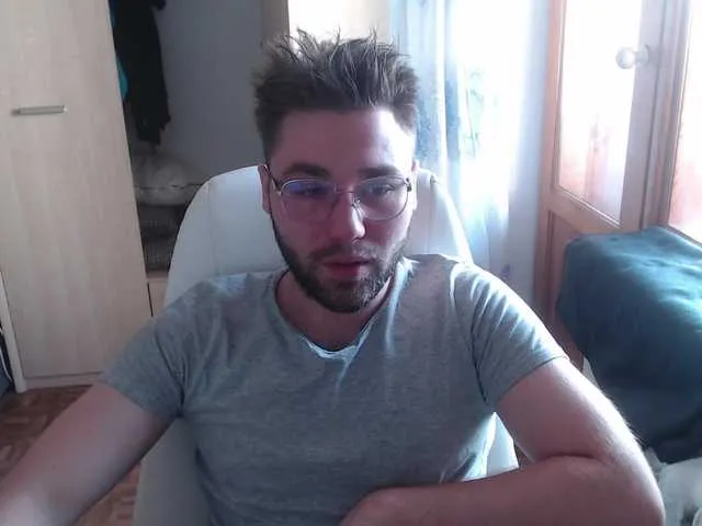 Live sex webcam photo for Yourchikk #276423109