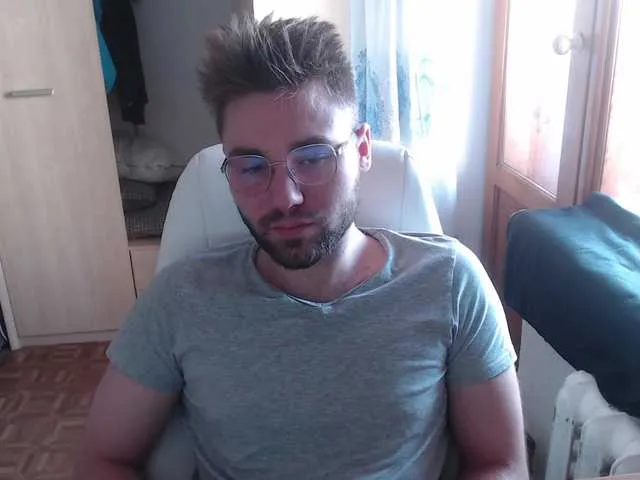 Live sex webcam photo for Yourchikk #276430445