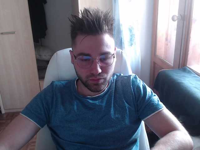 Live sex webcam photo for Yourchikk #276472256