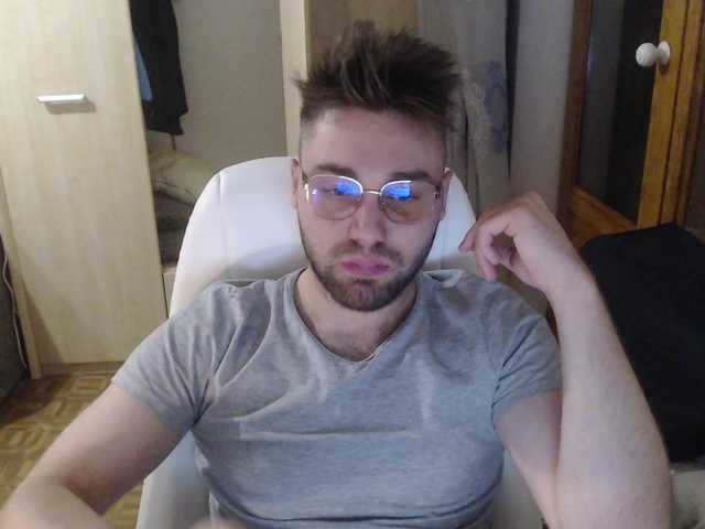 Live sex webcam photo for Yourchikk #276497531