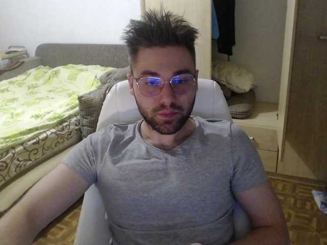 Live sex webcam photo for Yourchikk #276565434