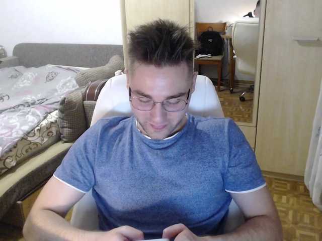 Live sex webcam photo for Yourchikk #276614608