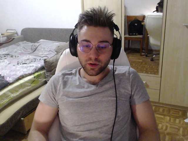Live sex webcam photo for Yourchikk #276669861
