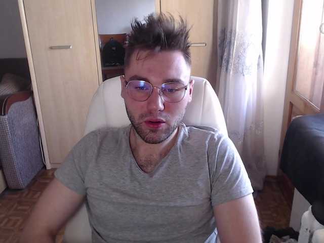 Live sex webcam photo for Yourchikk #276673641
