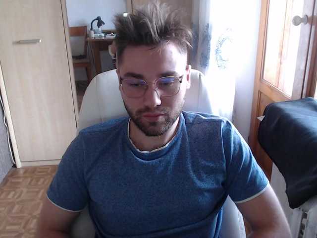 Live sex webcam photo for Yourchikk #276744420