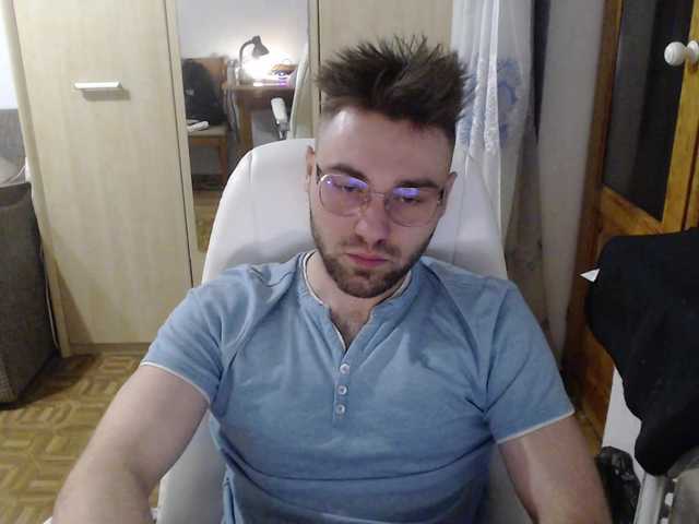 Live sex webcam photo for Yourchikk #276803729