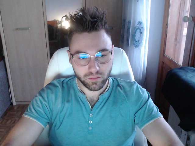 Live sex webcam photo for Yourchikk #276829611