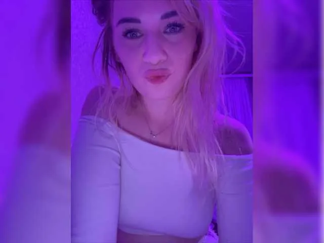 Live sex webcam photo for Yourdreamgir1 #278105268