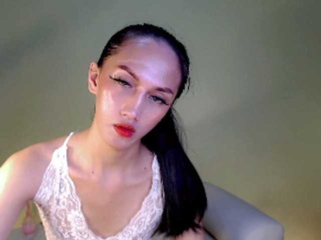 Live sex webcam photo for YourhornyVeronica #281834636