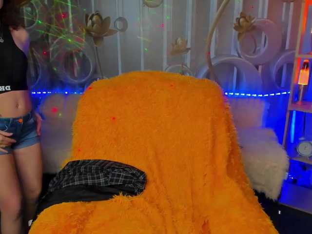 Live sex webcam photo for Yourl2ittle #272243470