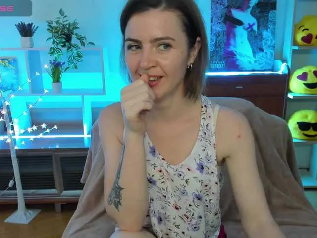 Live sex webcam photo for Yourl2ittle #277985445