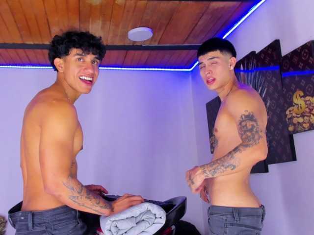 Live sex webcam photo for Yoursgoods #275697249