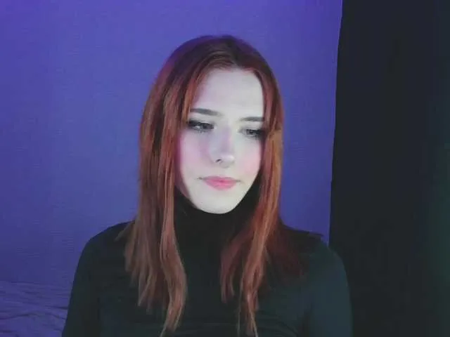 Live sex webcam photo for Yoursissydoll #276901493