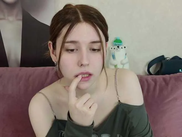 Live sex webcam photo for Yoursissydoll #290913879