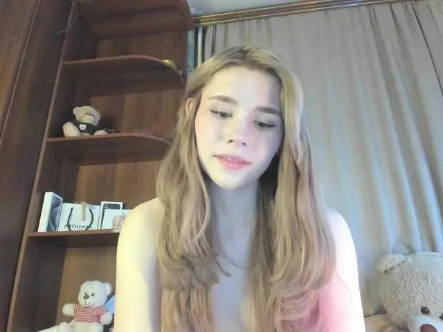 Live sex webcam photo for Yoursissydoll #292810092