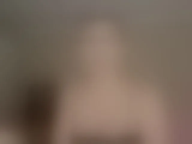 Live sex webcam photo for Yoursissydoll #294095986