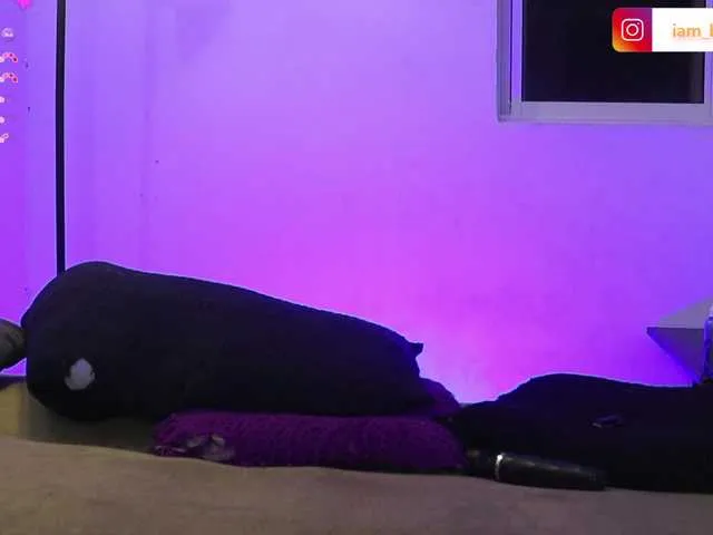 Live sex webcam photo for Yourtoybella #290761154