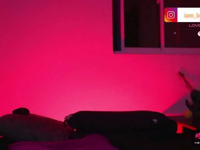 Live sex webcam photo for Yourtoybella #291228201