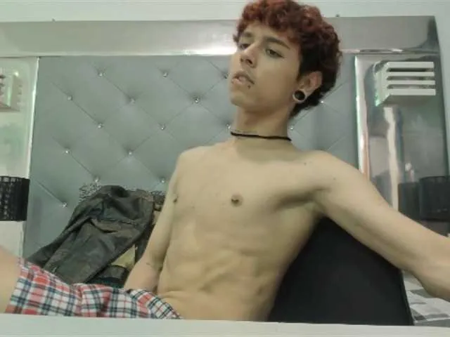 Live sex webcam photo for YousweetValentino #277927718