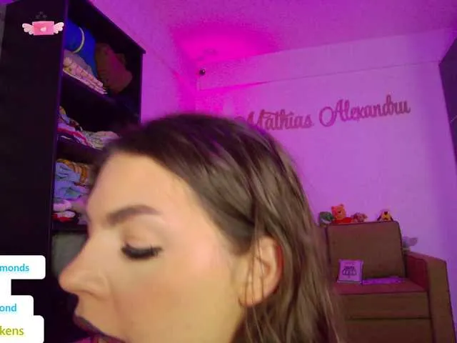 Live sex webcam photo for YssaDiamonds #290239006