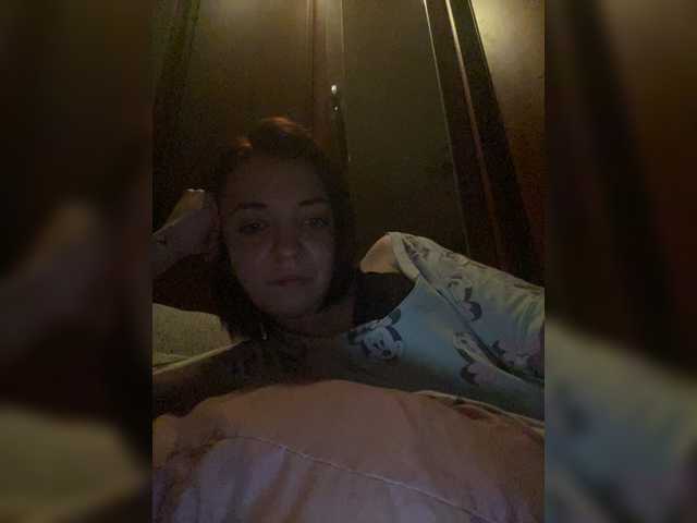 Live sex webcam photo for YuLyAska #272735888