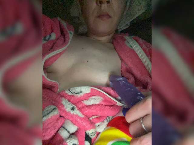 Live sex webcam photo for YuLyAska #272831853