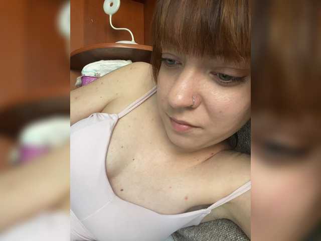 Live sex webcam photo for YuLyAska #272837223