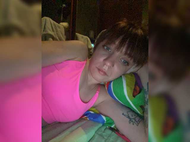 Live sex webcam photo for YuLyAska #272854582