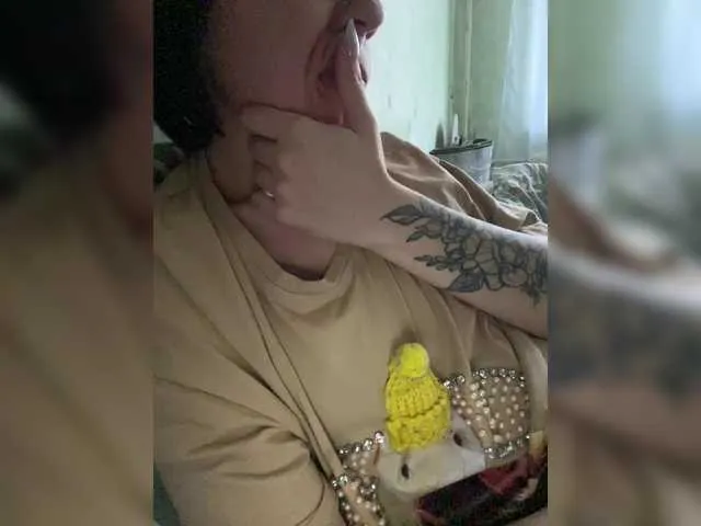 Live sex webcam photo for YuLyAska #290471857