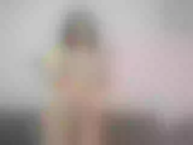Live sex webcam photo for YukiMiii #290791381