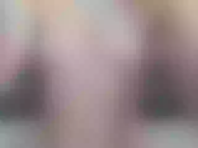 Live sex webcam photo for YukiMiii #291390557