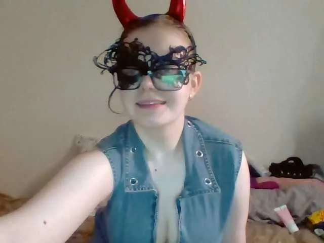 Live sex webcam photo for YukikoHashi #276419599