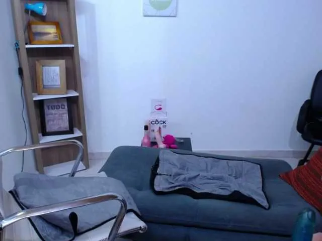 Live sex webcam photo for Yulizanmikee #271740898