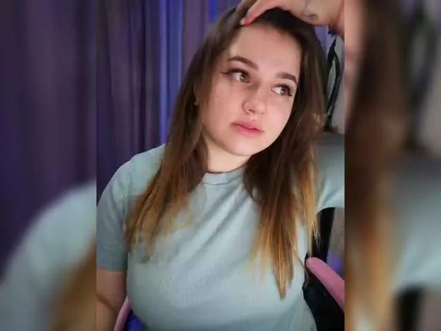 Live sex webcam photo for Yulua1285 #290141220