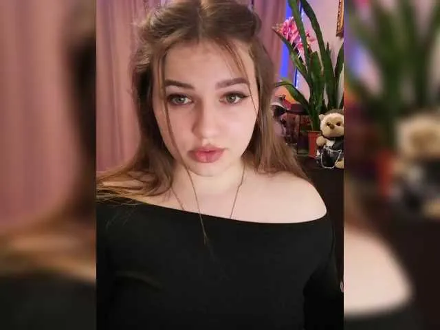 Live sex webcam photo for Yulua1285 #290154787