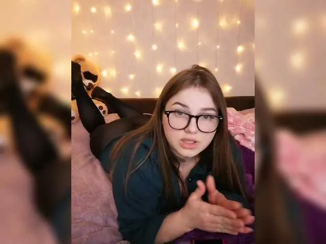 Live sex webcam photo for Yulua1285 #290233086