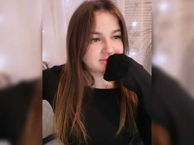 Live sex webcam photo for Yulua1285 #290625824