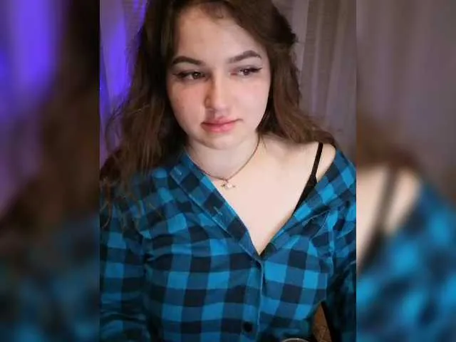 Live sex webcam photo for Yulua1285 #290783993