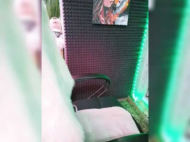 Live sex webcam photo for Yulua1285 #290876468