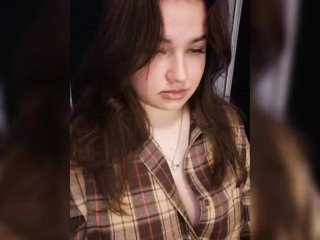 Live sex webcam photo for Yulua1285 #290981909