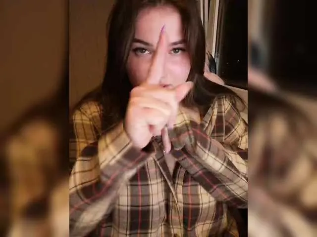 Live sex webcam photo for Yulua1285 #291107072