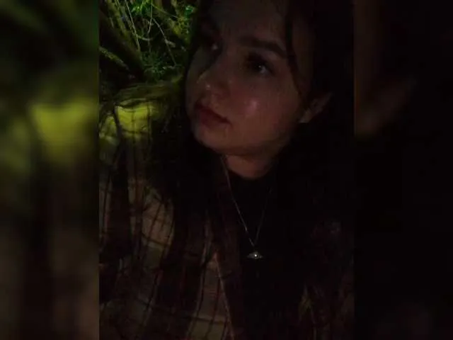 Live sex webcam photo for Yulua1285 #291248091