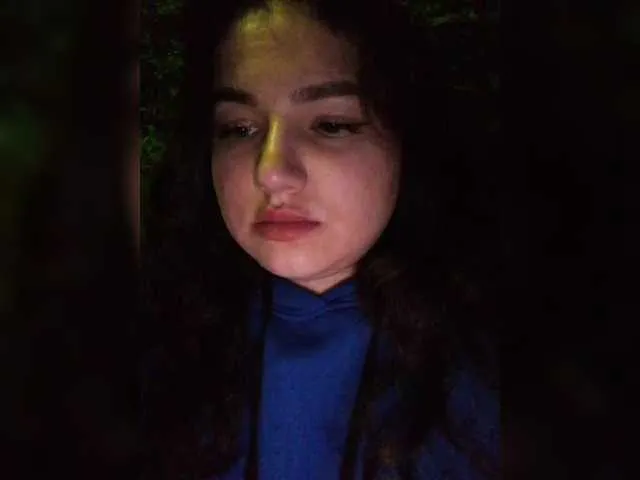 Live sex webcam photo for Yulua1285 #291280992