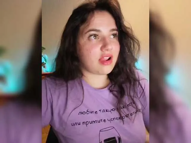 Live sex webcam photo for Yulua1285 #291289768