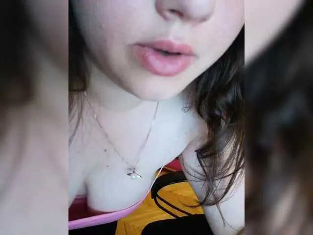 Live sex webcam photo for Yulua1285 #291350672