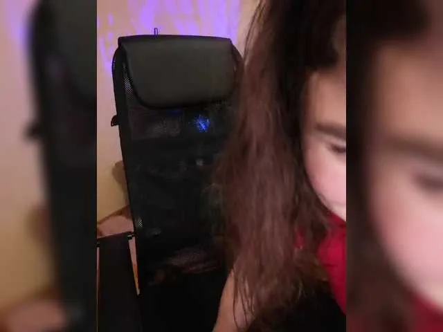 Live sex webcam photo for Yulua1285 #291585893