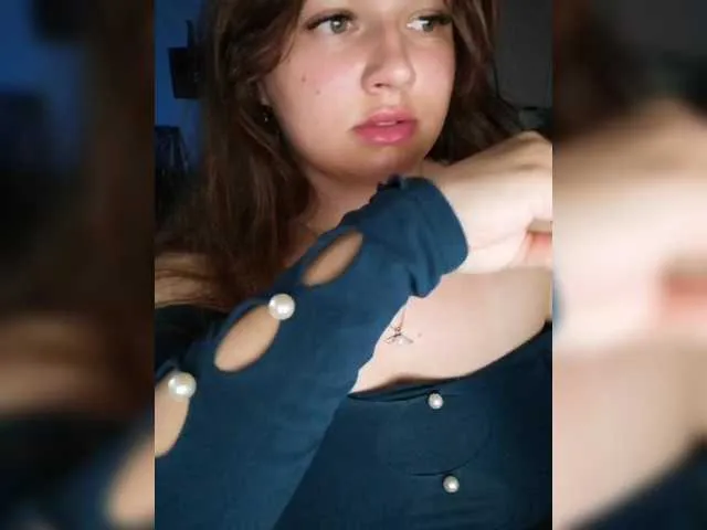 Live sex webcam photo for Yulua1285 #291761296